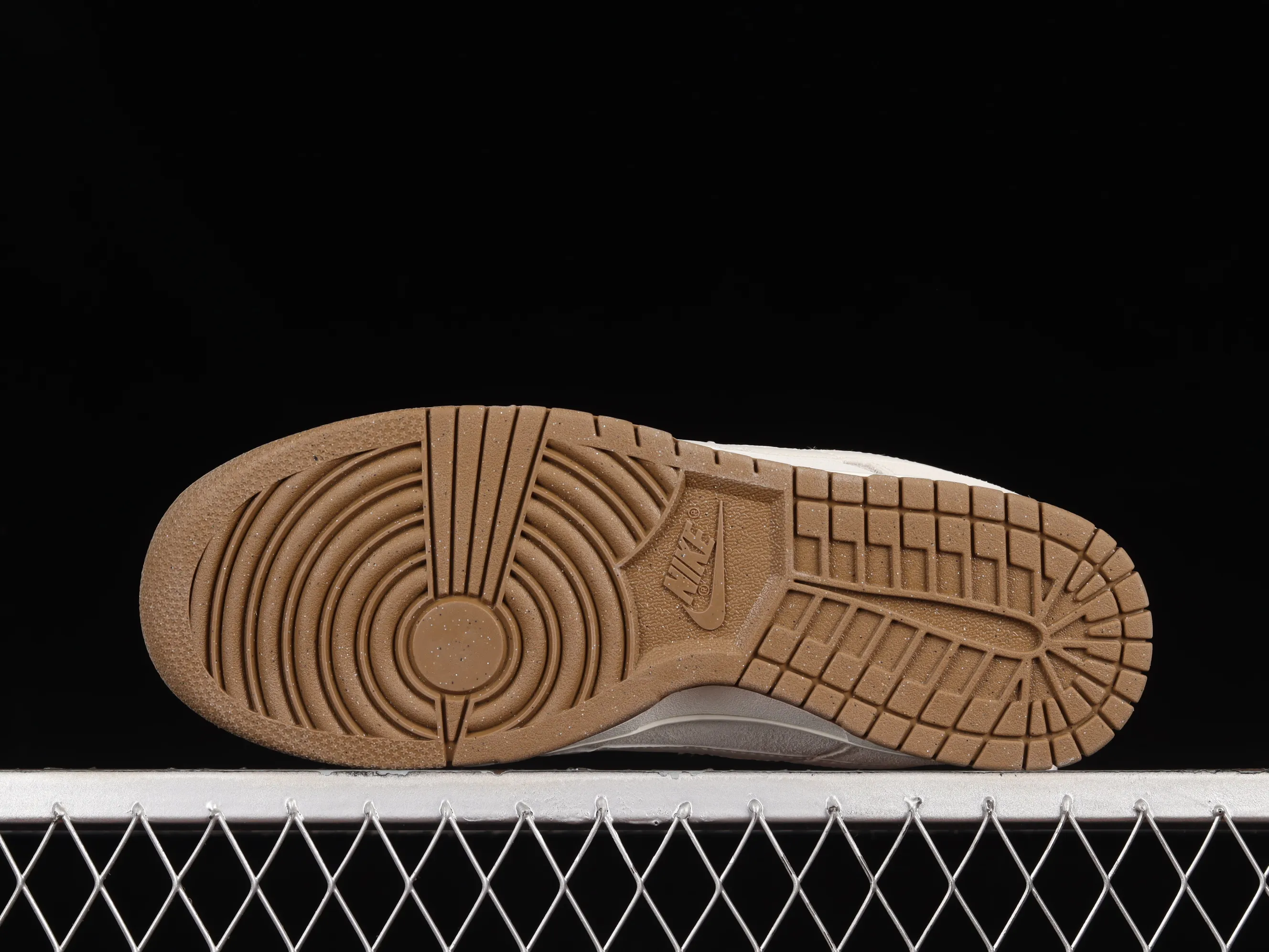 All categories Nk SB Dunk series Nk SB Dunk Low low-top sneakers F version Nk SB Dunk Low "85" gray and red double hook SB low-top sports and leisure sneakers DO9457-100